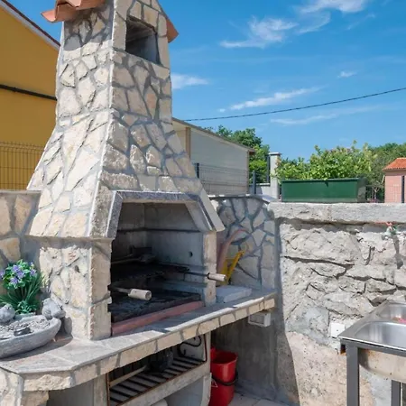 Haus Plum By Interhome Vakantiehuis Labin (Istria)