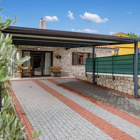 Haus Plum By Interhome