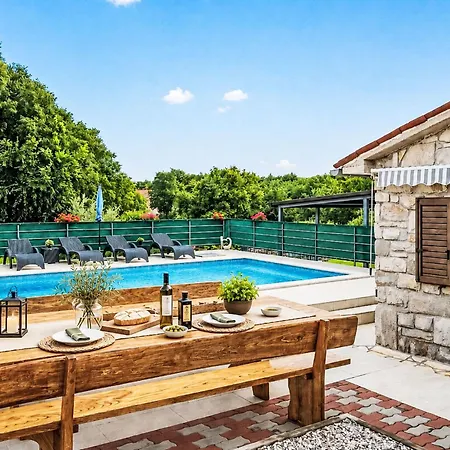 بيت للعطل Haus Plum By Interhome *